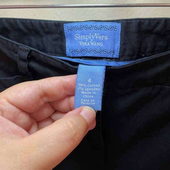 ✨SimplyVera Vera Wang Black Shorts Size 4 - Picture 5 of 10